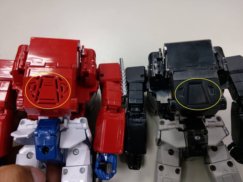 MP 49 Black Convoy In Hand Images Gallery  (21 of 23)